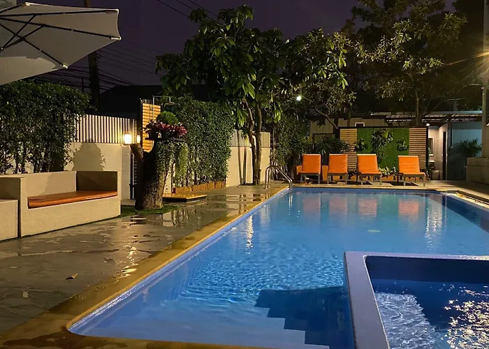 Hotel Crystal Suvarnbhumi Airport 4*